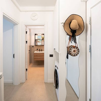 Аренда комфортной 2-комнатной квартиры с видом на море, Мамаия, Констанца, Румыния